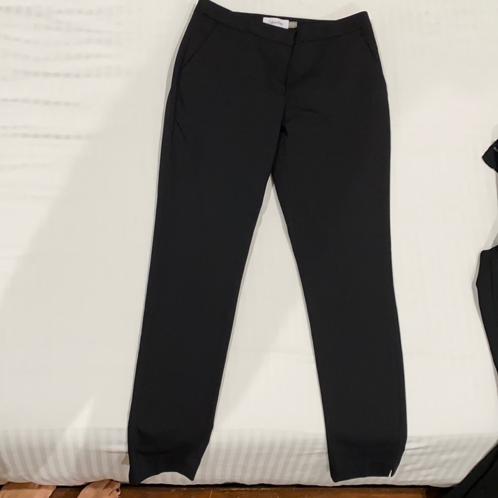 Calvin Klein Size 2 dress pants in black